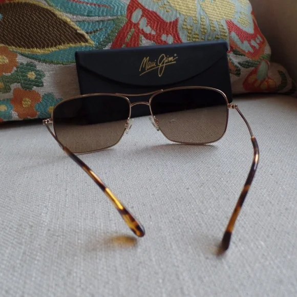 Maui Jim Wiki Wiki Aviator in Gold Titanium Frame w/Bronze Lens